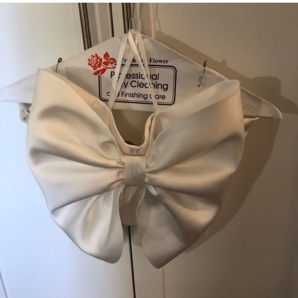 Hutch White Strapless Bow Blouse - Picture 15 of 15